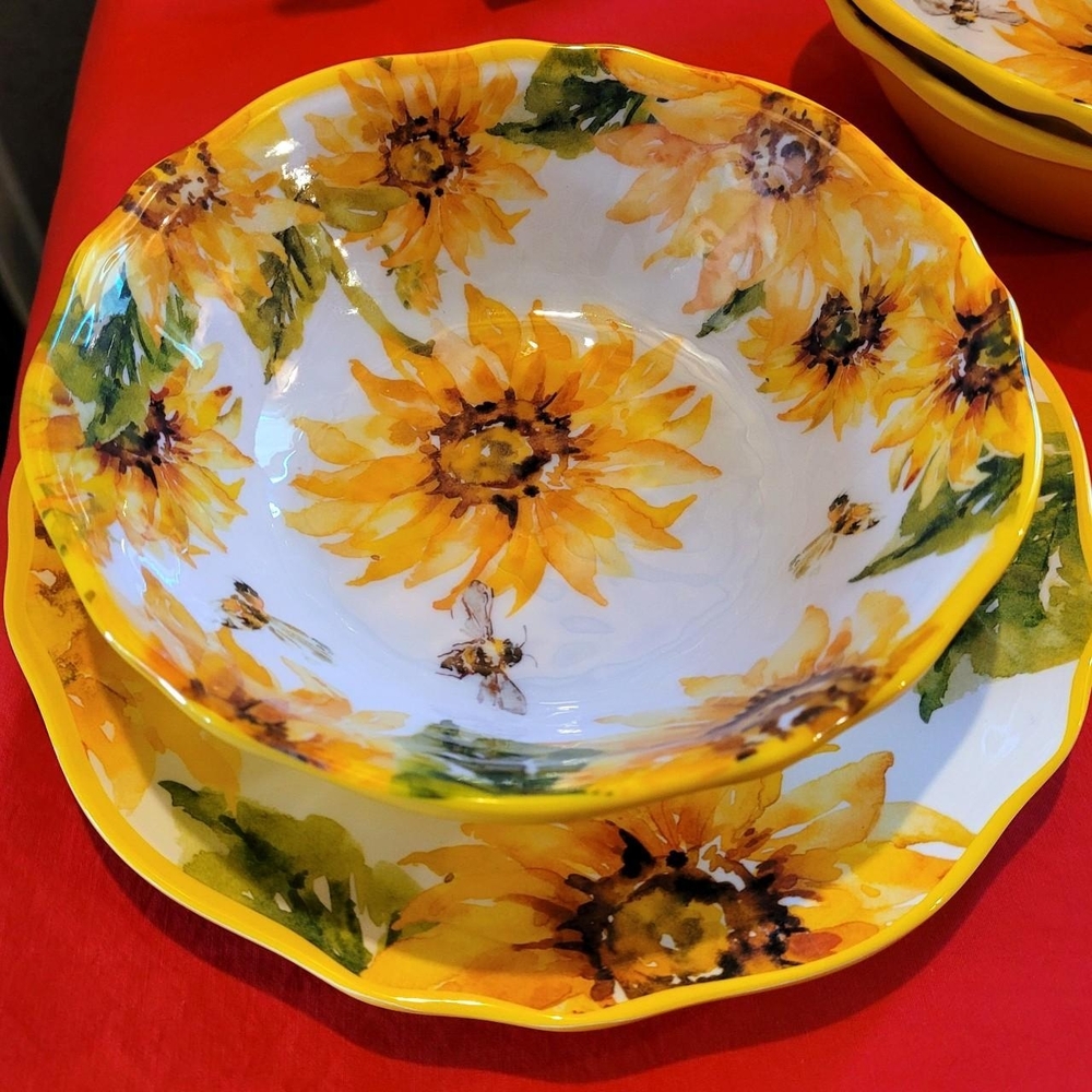 Sunflower Yellow Dinnerware Set - Picture 3 of 7